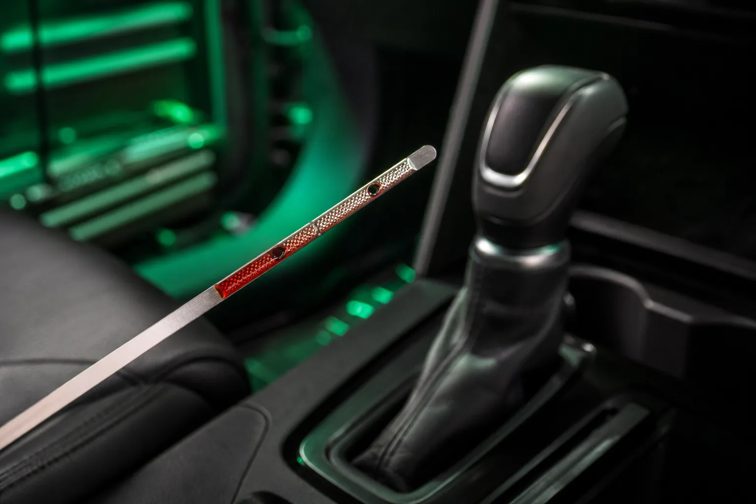 Automatic transmission fluid check and gear selector detail, 1200x675